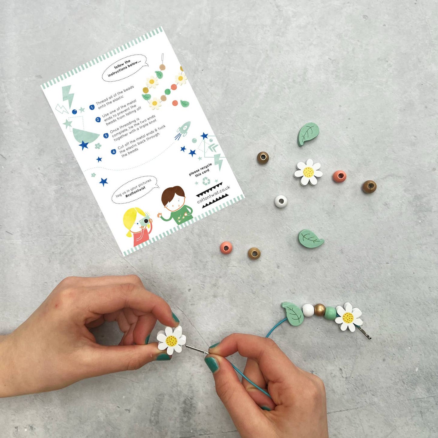 Make Your Own Daisy Chain Bracelet