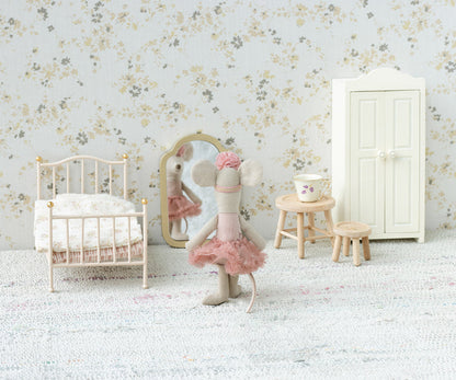 Vintage Bed - Rose - Bizzybods