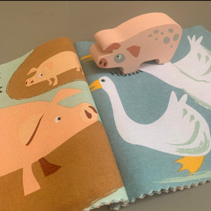 Noisy Farmyard Rag Book