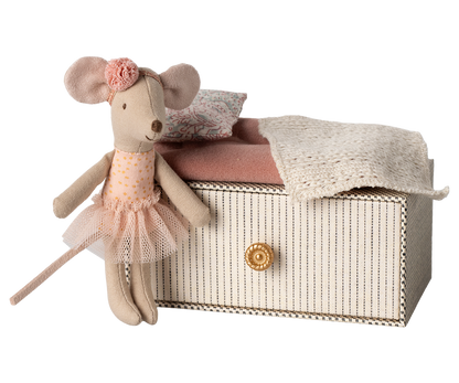 Little Sister Dancer Mouse in Daybed PRE-ORDER