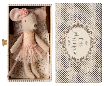 Little Sister Dancer Mouse in Daybed PRE-ORDER