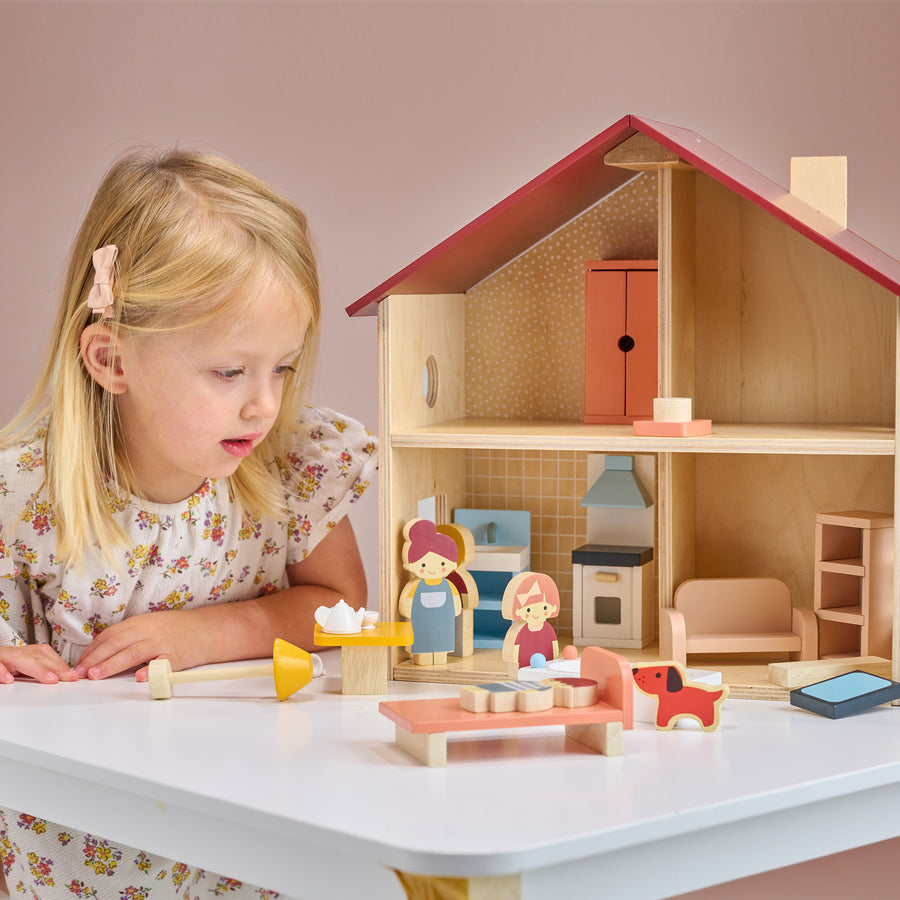 Poppets Doll House and Furniture