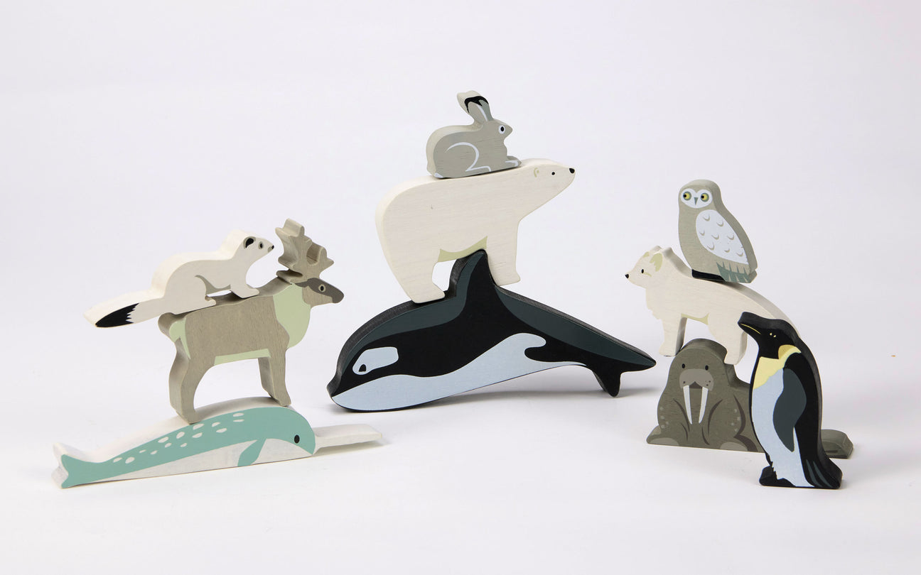 Wooden Polar Animal Set & Shelf