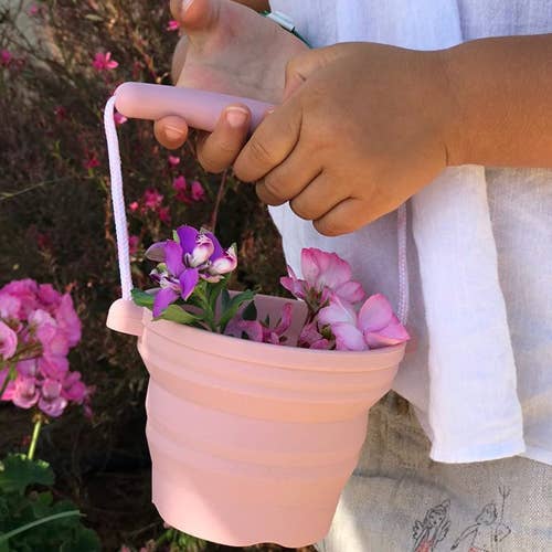 Scrunch Seedling Pot and Trowel