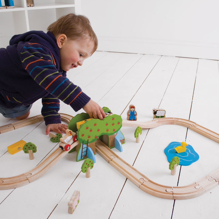 Farm Train Set - Bizzybods